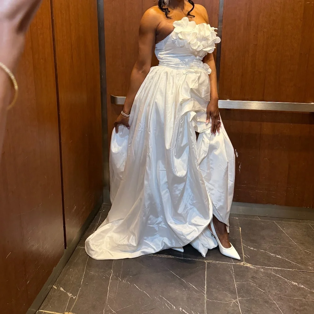 Reception Dress - Picture 2 of 4